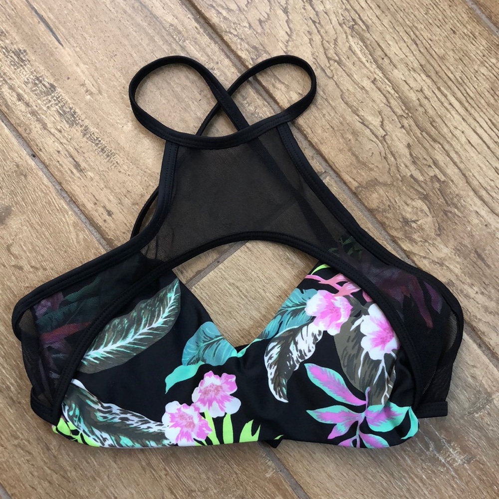 Bikini top